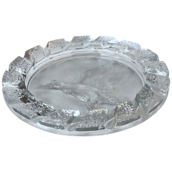 Imperial Clear Glass Ashtray Flying Mallard Duck Round Etched 7.5 Inch Vintage - Picture 3 of 6
